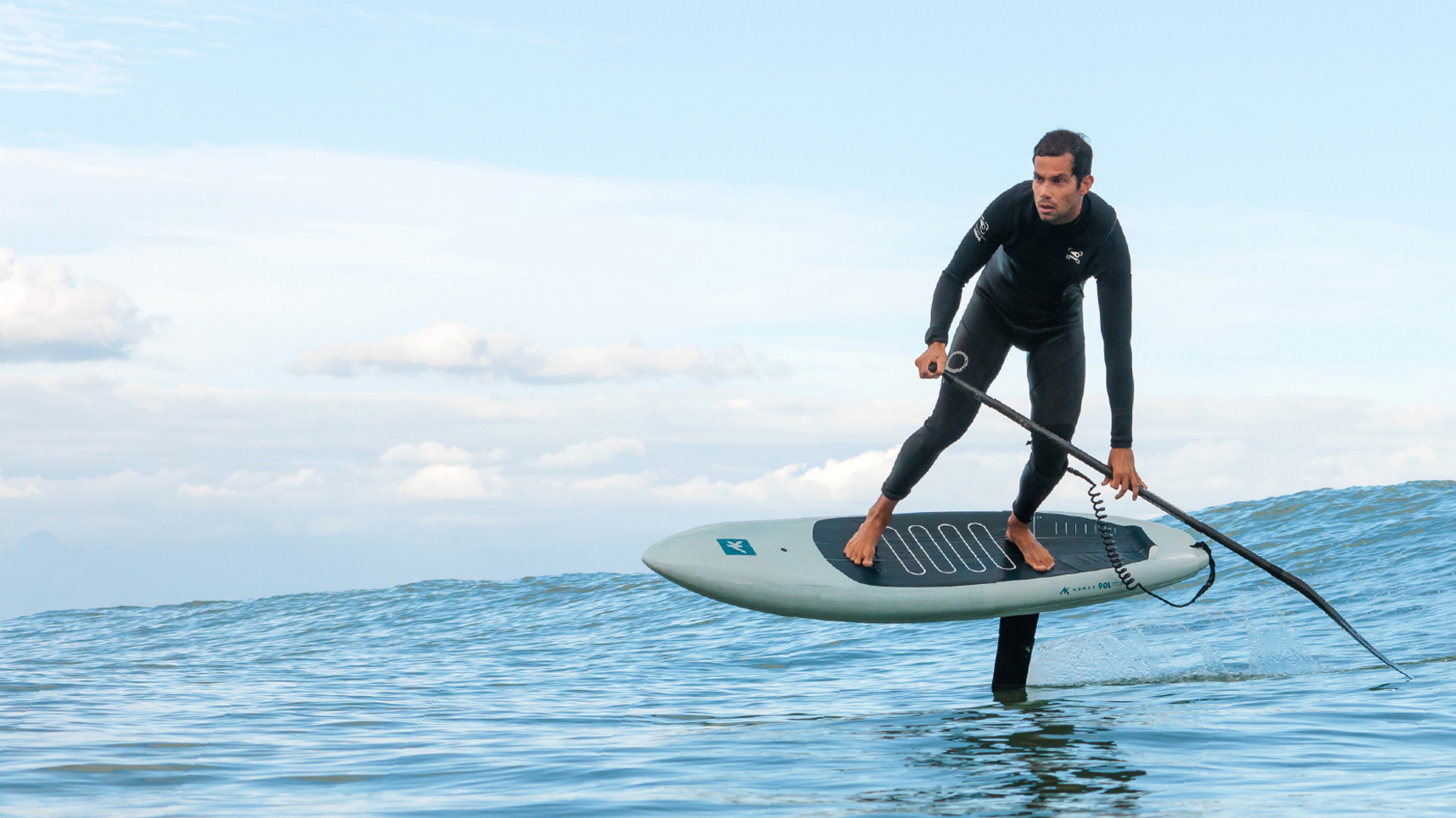 akdurablesupplyco-AK Tracer Hydrofoil Victor Hays SUP Foiling 1The Next RevolutionNews